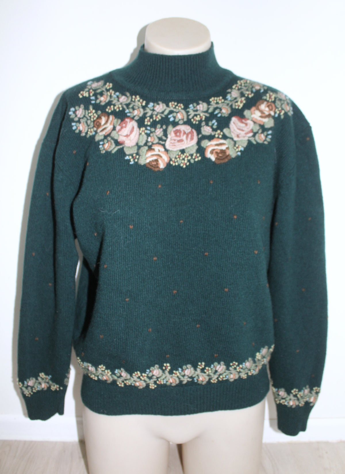 Vintage Green Floral Embroidered Sweater