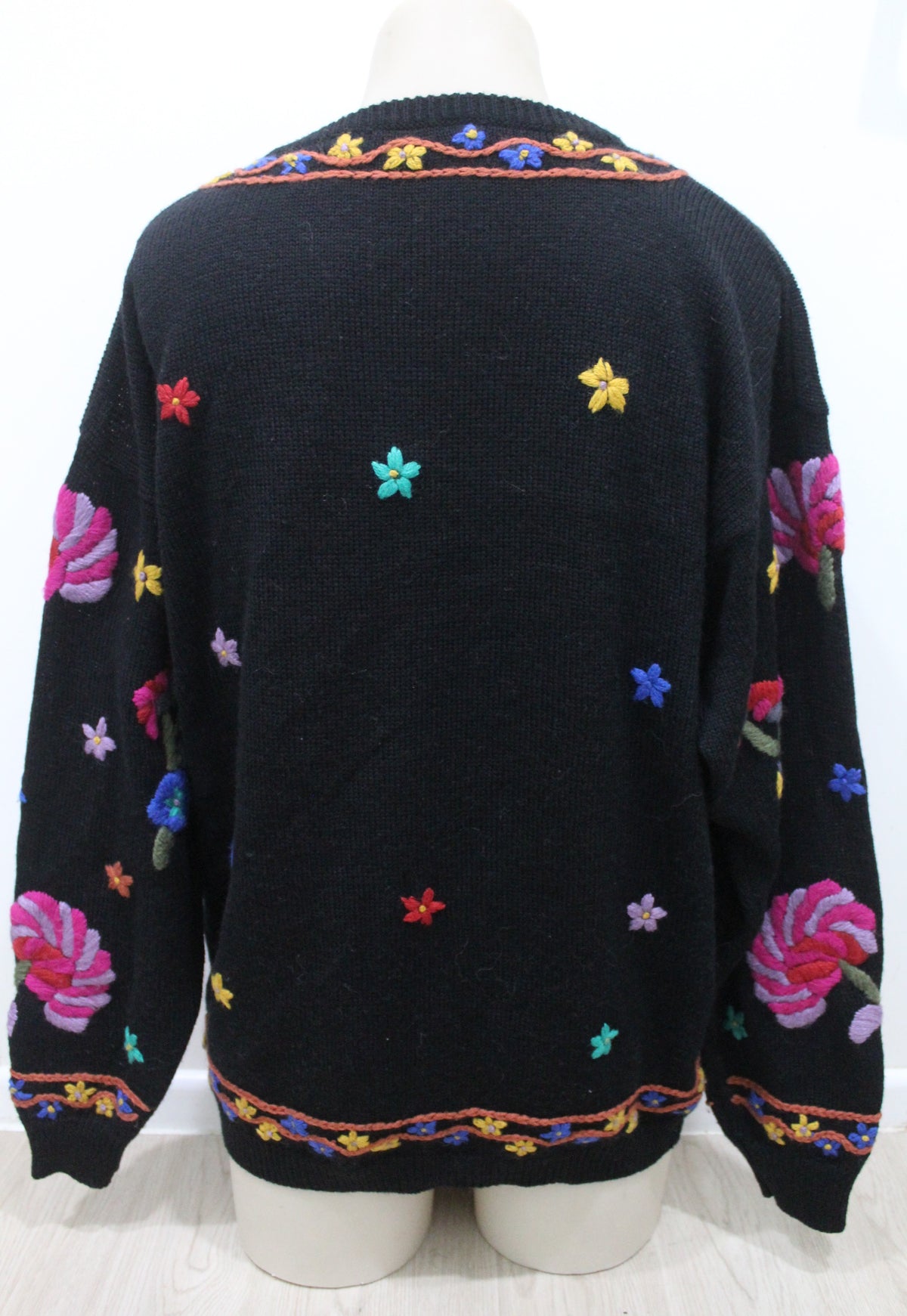Retro Black Floral Rose Embroidered Knit Sweater