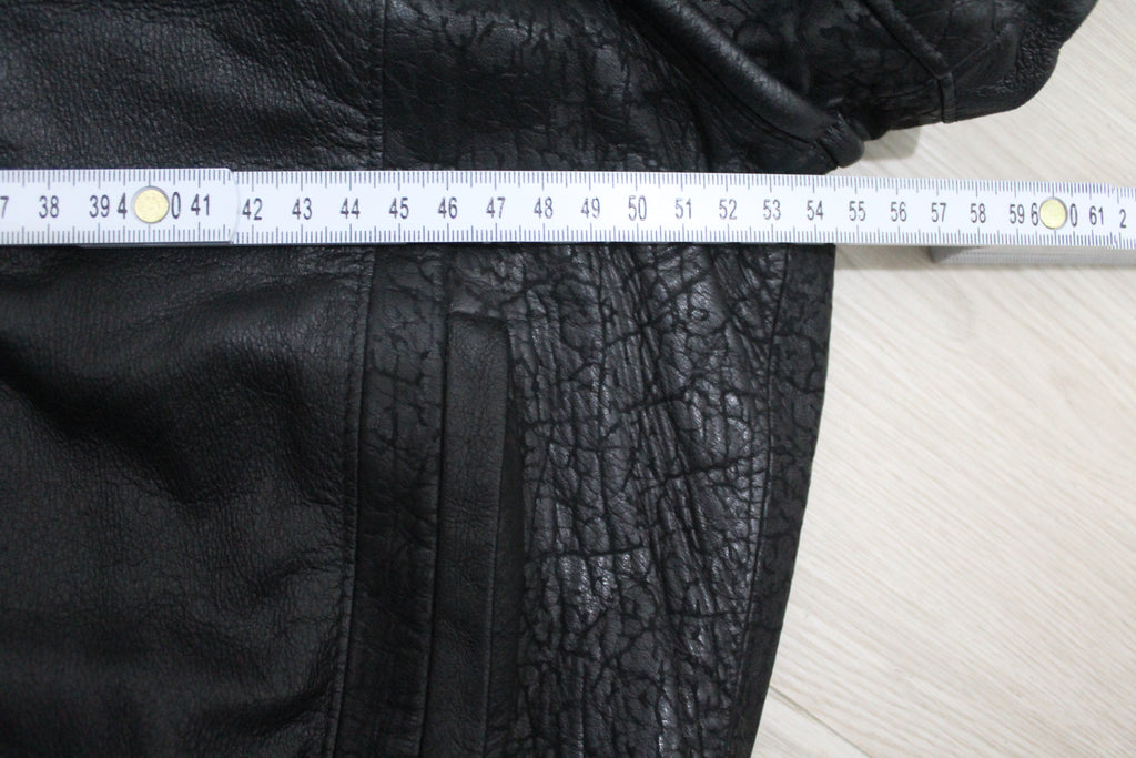 * Roger David * Vintage Leather Jacket / MADE IN NEW ZEALAND