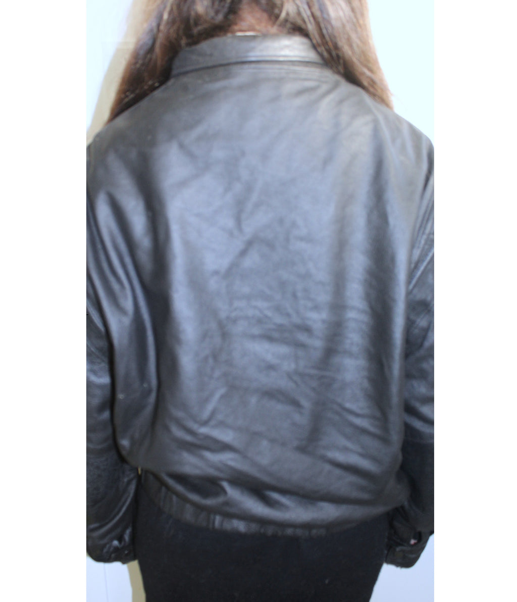 * Roger David * Vintage Leather Jacket / MADE IN NEW ZEALAND