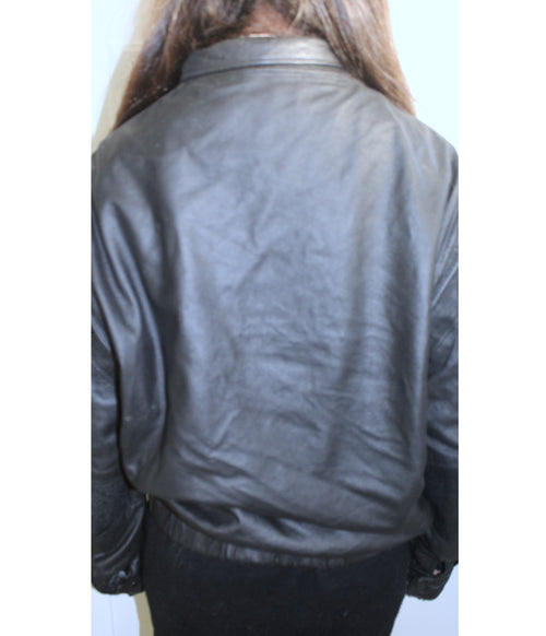 * Roger David * Vintage Leather Jacket / MADE IN NEW ZEALAND