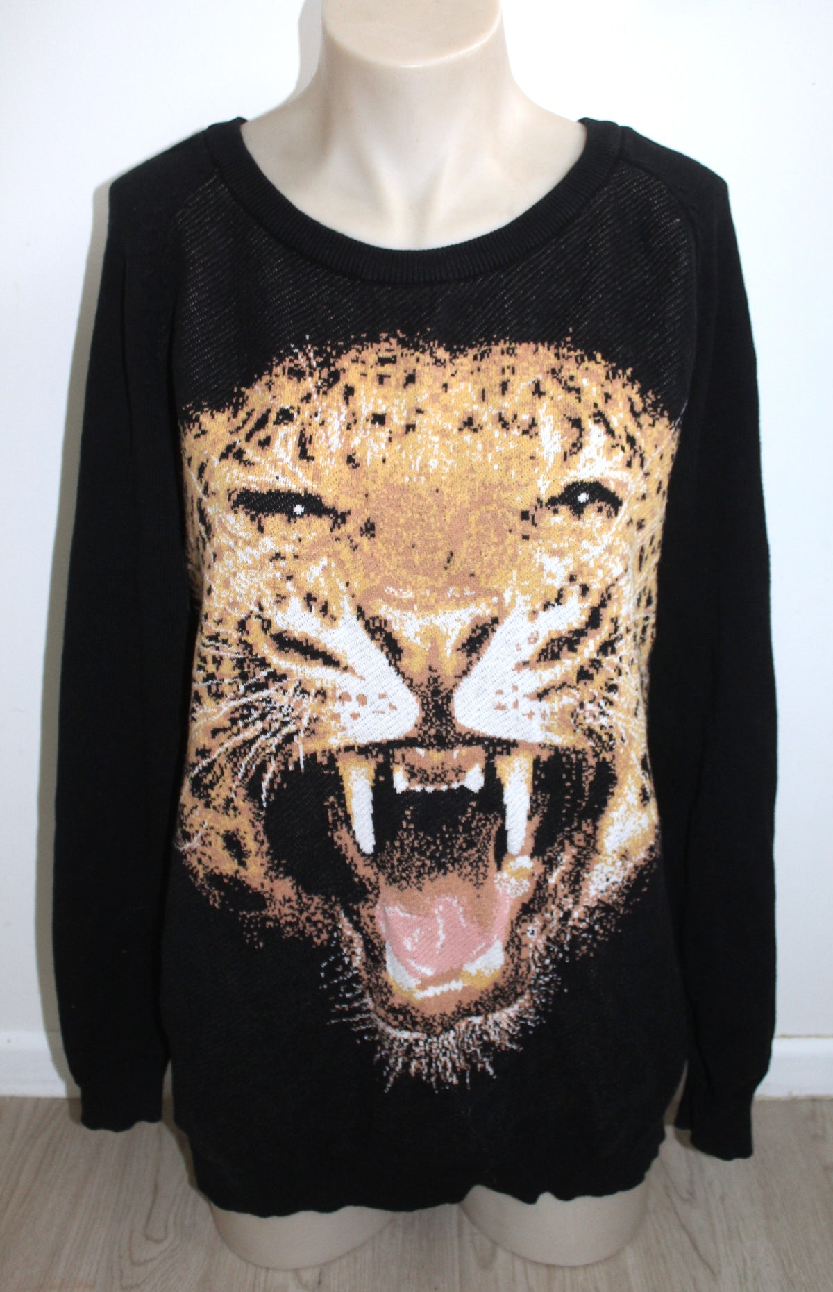 * Stüssy * Women's Black Tiger Graphic Knit Jumper SZ8